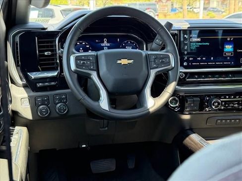 Used 2024 Chevrolet Silverado 3500 LTZ w/ LTZ Premium Package AWD/4WD image 9