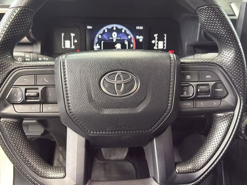 Used 2024 Toyota Tacoma TRD Sport image 15