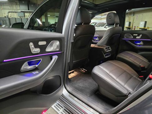 Used 2023 Mercedes-Benz GLS 450 4MATIC image 22