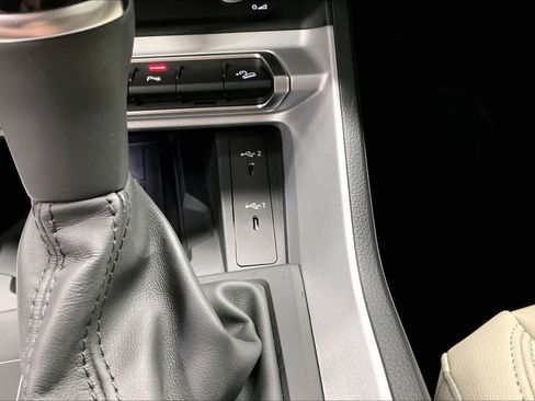 Used 2025 Audi Q3 2.0T Premium w/ Convenience Package image 34