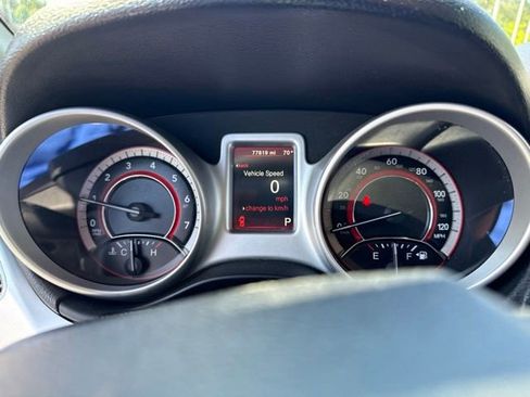 Used 2019 Dodge Journey SE FWD image 48