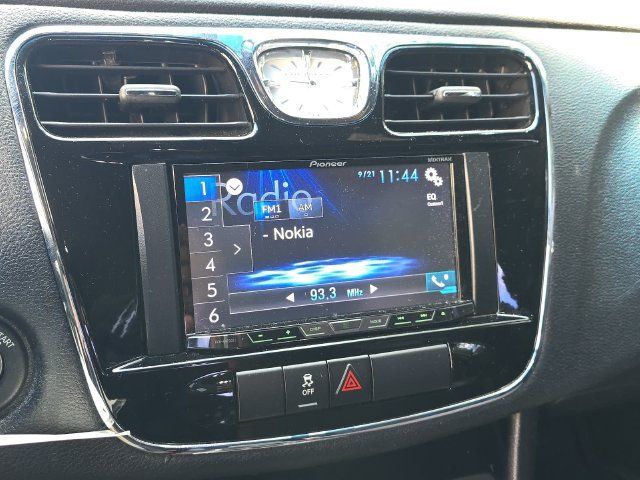 Used 2012 Chrysler 200 Touring FWD image 21