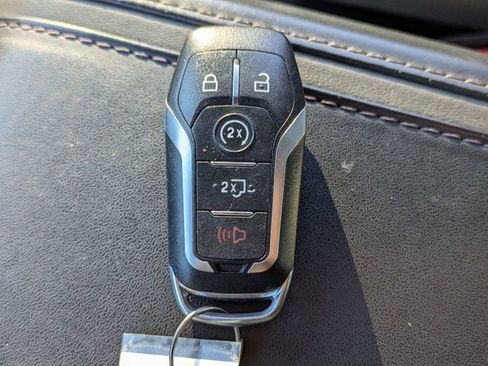 Used 2017 Ford F150 Platinum w/ Equipment Group 701A Luxury image 31