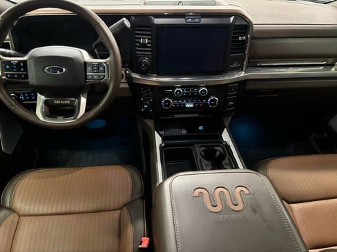 Used 2025 Ford F350 King Ranch w/ FX4 Off-Road Package image 11
