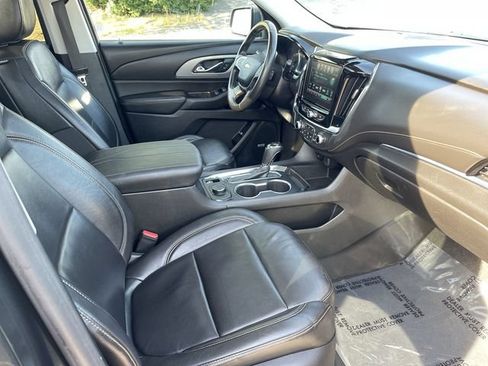 Used 2018 Chevrolet Traverse LT AWD/4WD image 17