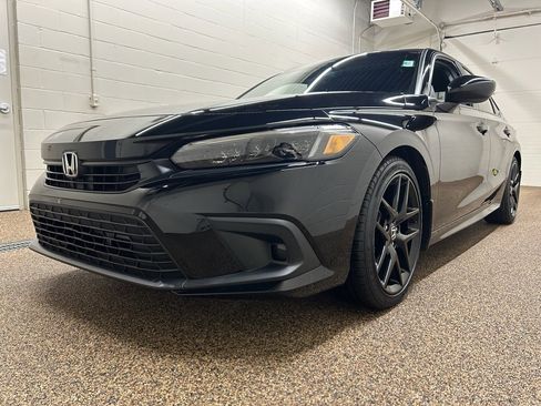 Used 2023 Honda Civic Sport image 5