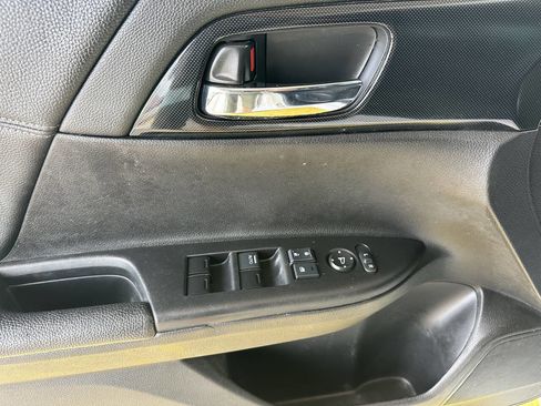 Used 2014 Honda Accord Sport image 9