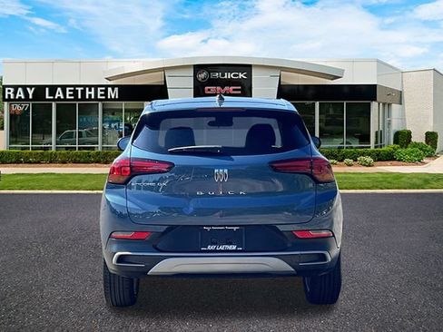Used 2024 Buick Encore GX Preferred w/ Comfort Package FWD image 4