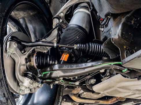 Used 2025 GMC Yukon Denali Ultimate image 14