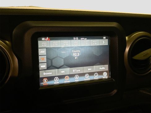 Used 2022 Jeep Wrangler Unlimited Willys image 14