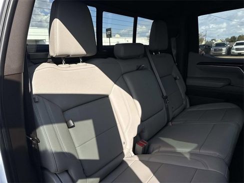 Used 2022 GMC Sierra 1500 SLT image 12