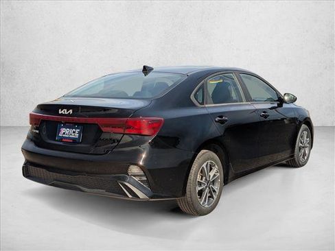 Used 2024 Kia Forte LXS image 5