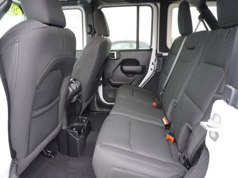 Used 2021 Jeep Wrangler Unlimited Sport image 13