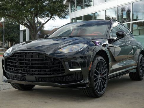 New 2026 Aston Martin DBX 707 image 5