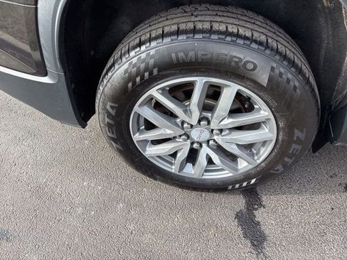 Used 2019 GMC Acadia SLE image 45