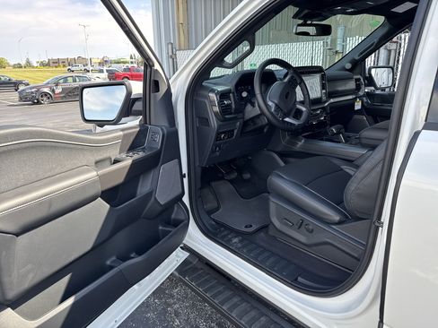 New 2025 Ford F150 Lariat w/ Equipment Group 501A Mid image 19