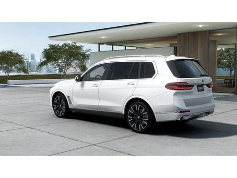 New 2026 BMW X7 xDrive40i image 2