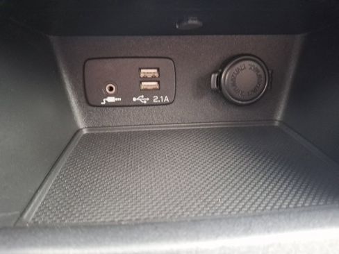 Used 2020 Subaru Forester Premium image 23