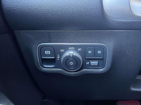 Certified 2022 Mercedes-Benz GLB 250 4MATIC image 25