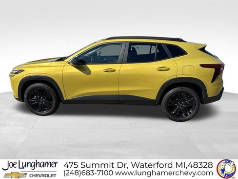Used 2024 Chevrolet Trax ACTIV w/ Sunroof Package FWD image 7
