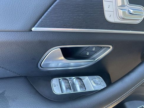 Used 2025 Mercedes-Benz GLE 350 4MATIC image 36