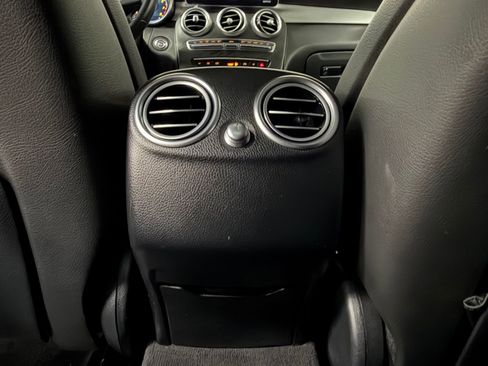 Used 2021 Mercedes-Benz GLC 300 image 33