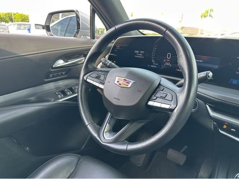 Certified 2024 Cadillac XT4 Premium Luxury image 27