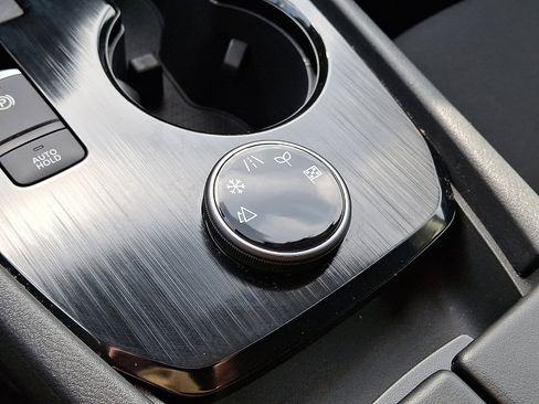 Certified 2023 Nissan Rogue S image 17