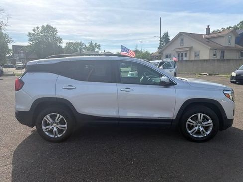 Used 2018 GMC Terrain SLE w/ Driver Convenience Package AWD/4WD image 8