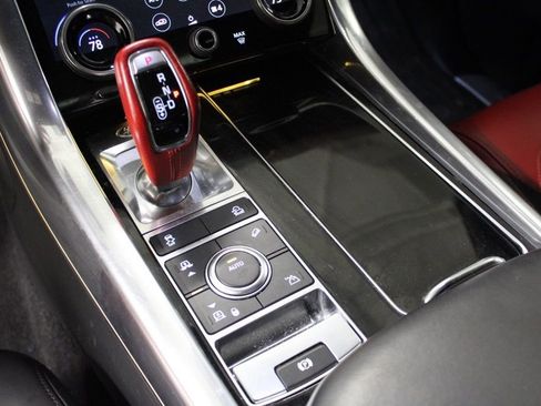 Used 2021 Land Rover Range Rover Sport SVR image 30