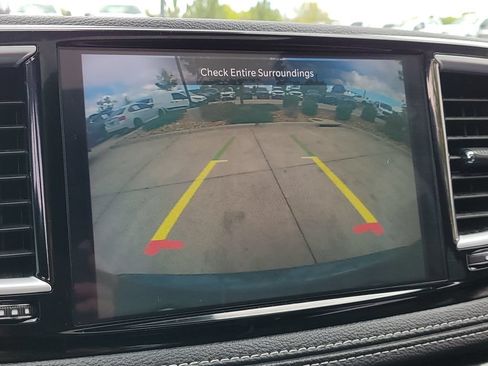 Used 2025 Chrysler Pacifica Limited FWD image 18