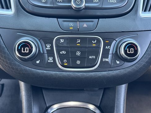 Used 2024 Chevrolet Malibu LT FWD image 23