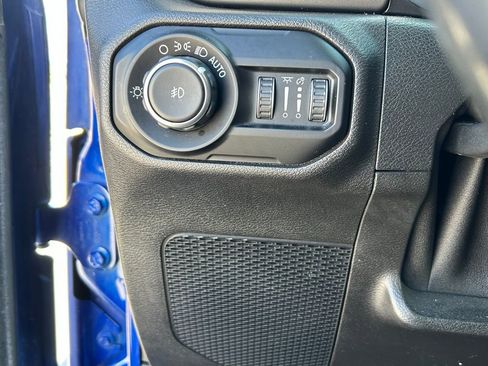 Used 2019 Jeep Wrangler Unlimited Sport S AWD/4WD image 18
