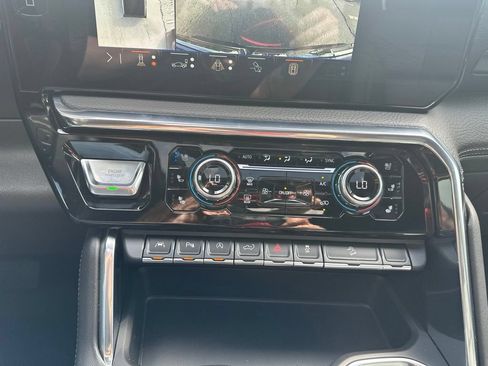 Used 2025 GMC Sierra 1500 Denali w/ Denali Reserve Package AWD/4WD image 22