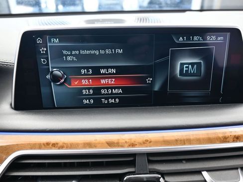 Used 2016 BMW 750i xDrive image 29