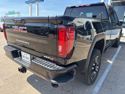 Used 2023 GMC Sierra 2500 AT4 image 7
