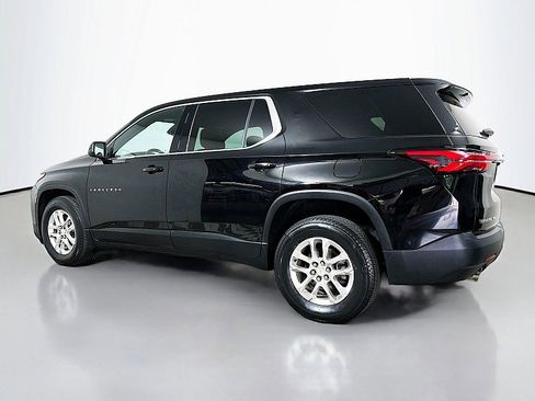 Used 2022 Chevrolet Traverse LS image 5