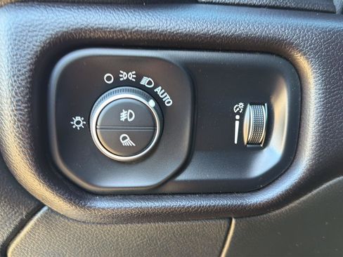 Used 2024 RAM 2500 Big Horn AWD/4WD image 11