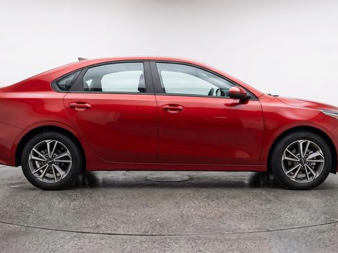 Used 2024 Kia Forte LXS FWD image 11