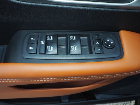 New 2026 Chrysler Pacifica Pinnacle image 28