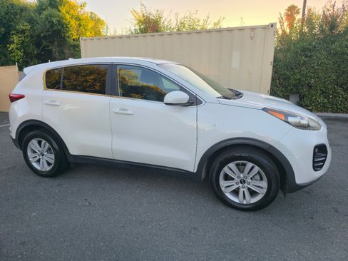 Used 2017 Kia Sportage LX AWD/4WD image 7