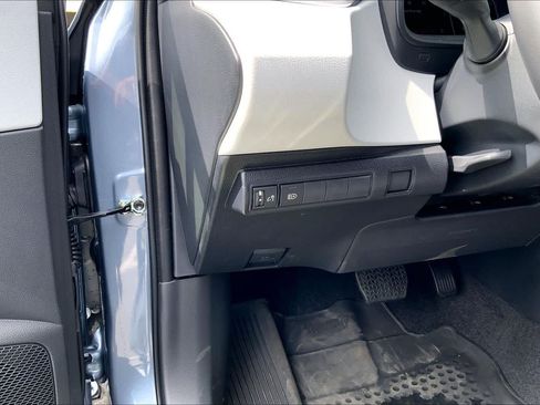 Used 2026 Toyota Corolla SE FWD image 35