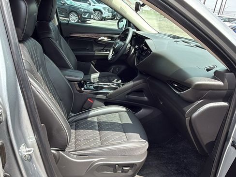 Used 2023 Buick Envision Avenir AWD/4WD image 27