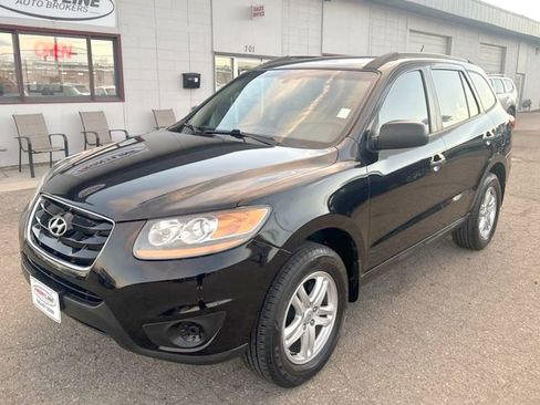 Used 2010 Hyundai Santa Fe GLS image 1