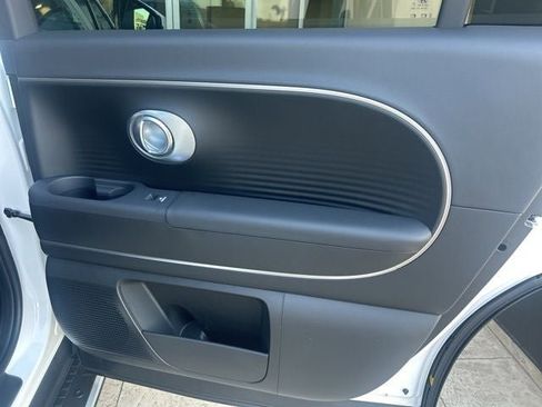 New 2026 Hyundai Ioniq 9 SE image 30