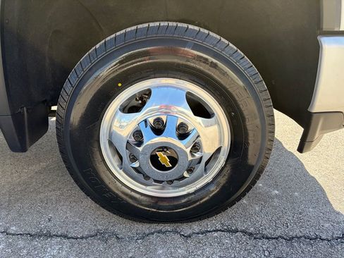 Used 2021 Chevrolet Silverado 3500 High Country image 19