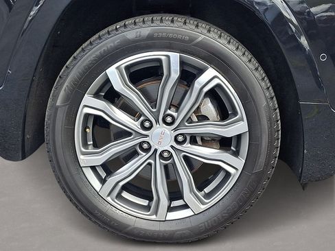 Used 2020 GMC Terrain Denali w/ Denali Premium Package AWD/4WD image 8