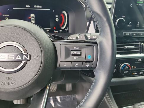Used 2023 Nissan Pathfinder Platinum w/ Cargo Package AWD/4WD image 17