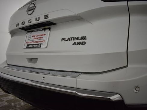 Certified 2026 Nissan Rogue Platinum w/ Platinum Premium Package AWD/4WD image 47
