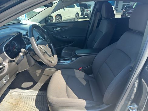 Used 2021 Chevrolet Malibu RS FWD image 12